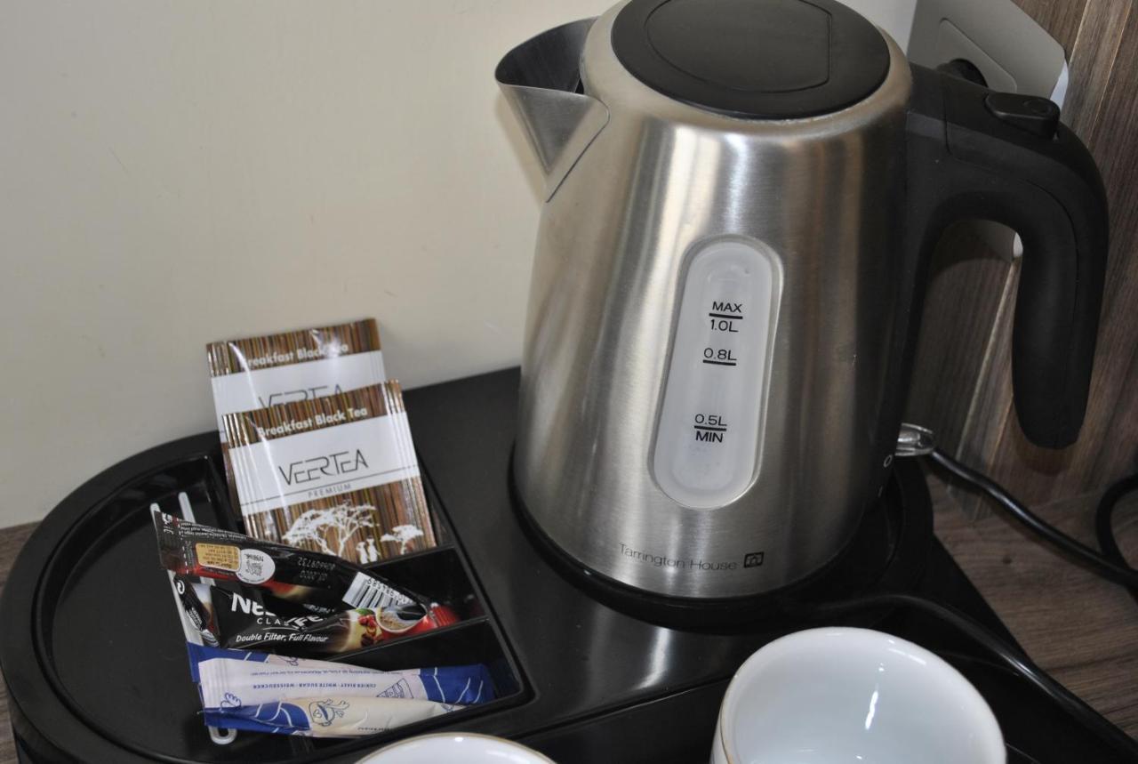 Hotel Zakliki クラクフ エクステリア 写真