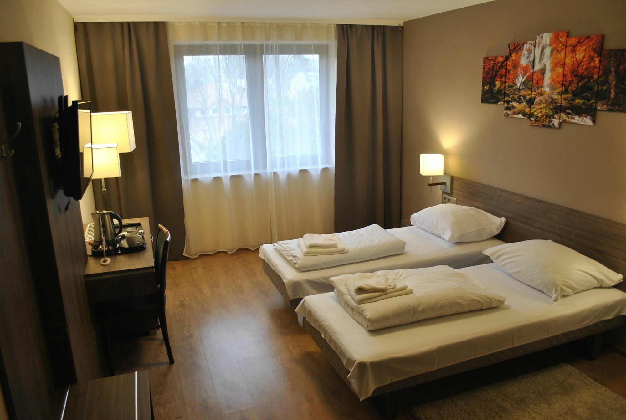 Hotel Zakliki クラクフ エクステリア 写真