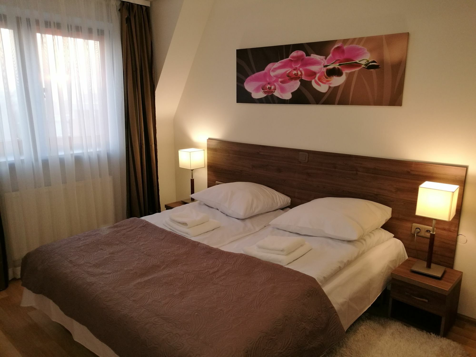 Hotel Zakliki クラクフ エクステリア 写真